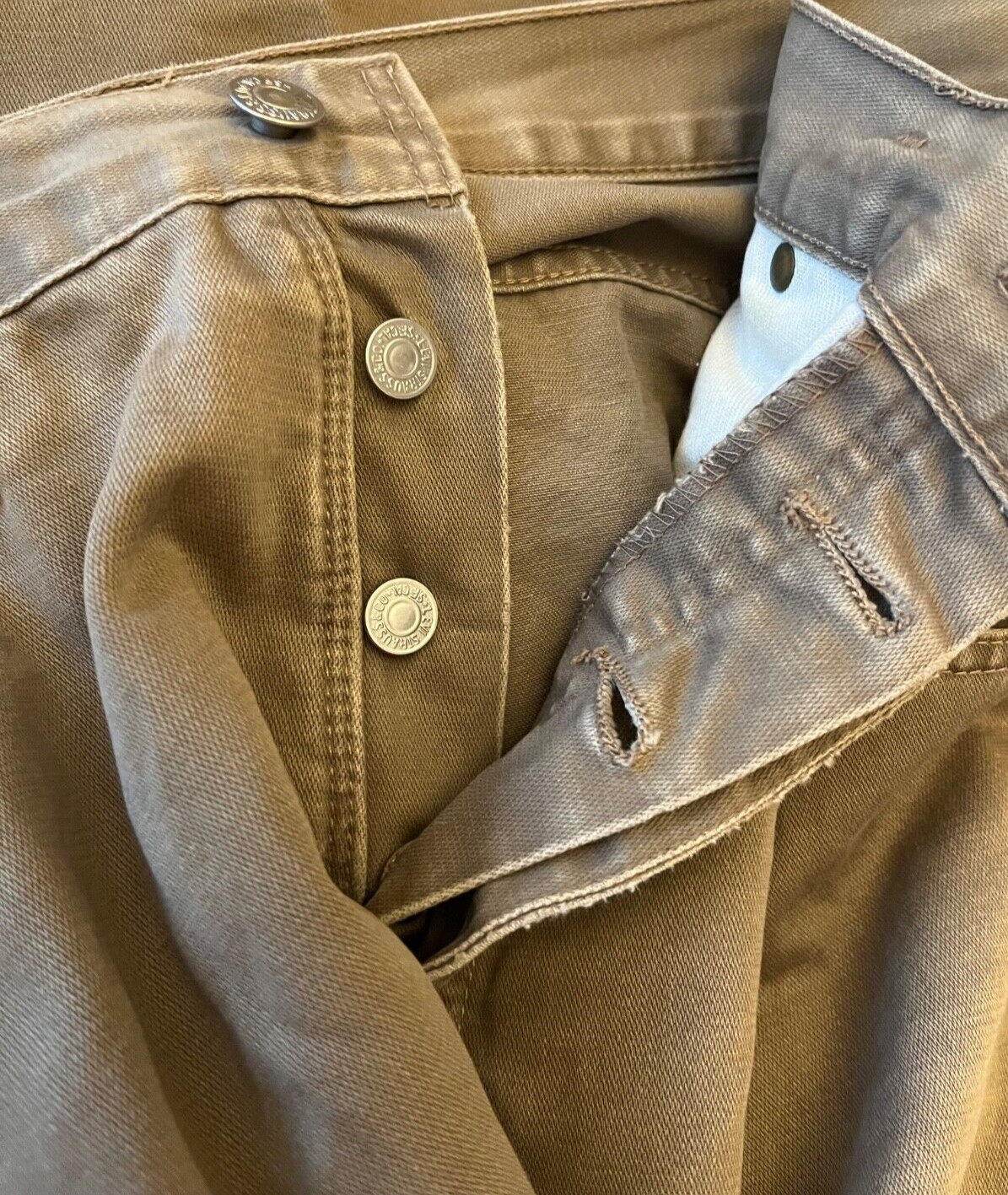 Vintage Levis Jeans Denim Gray Men Size 35x34 Button Fly Made in Spain