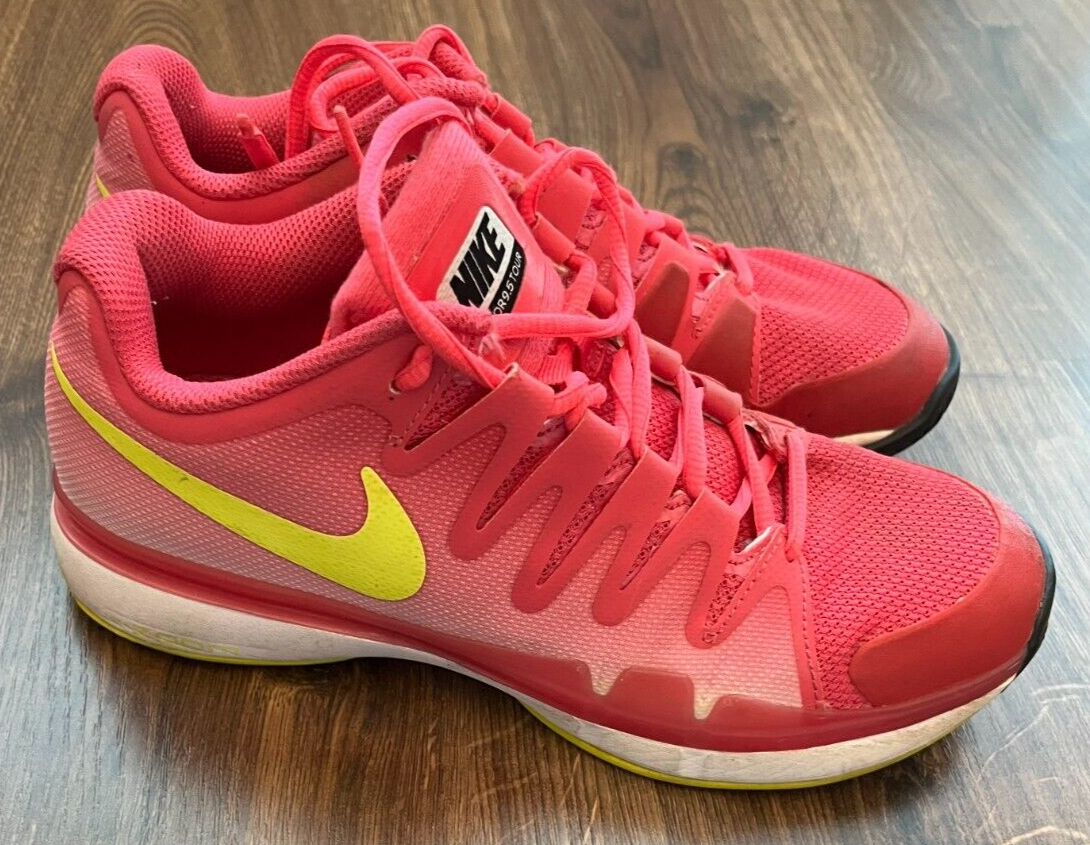 Nike Vapor 9.5 Tour Pink Tennis Shoes Size Women US 7 EUR 38