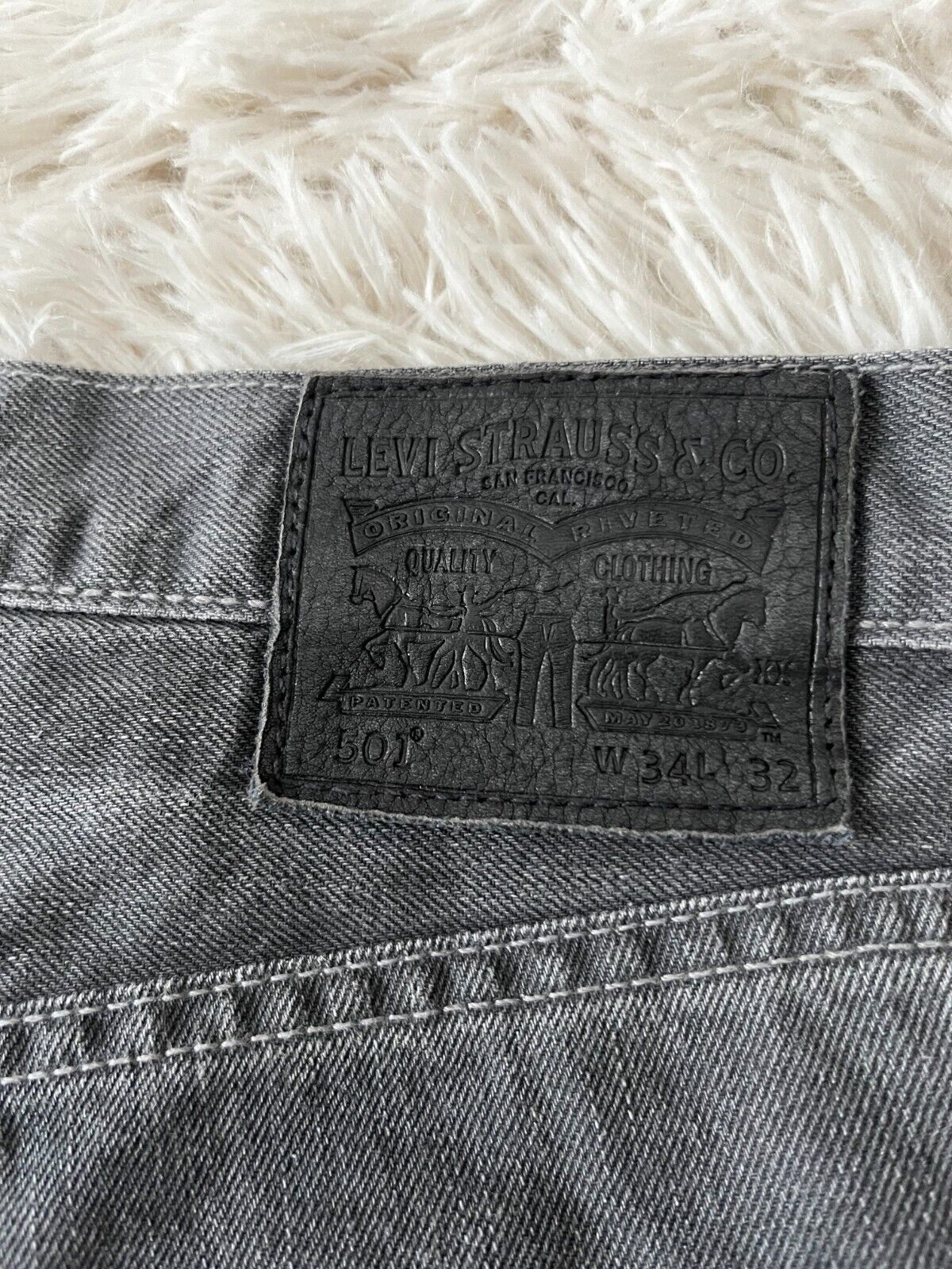 Levis 501 Gray Jeans Mens 34x32 Regular Fit Straight Leg Denim Red Tag
