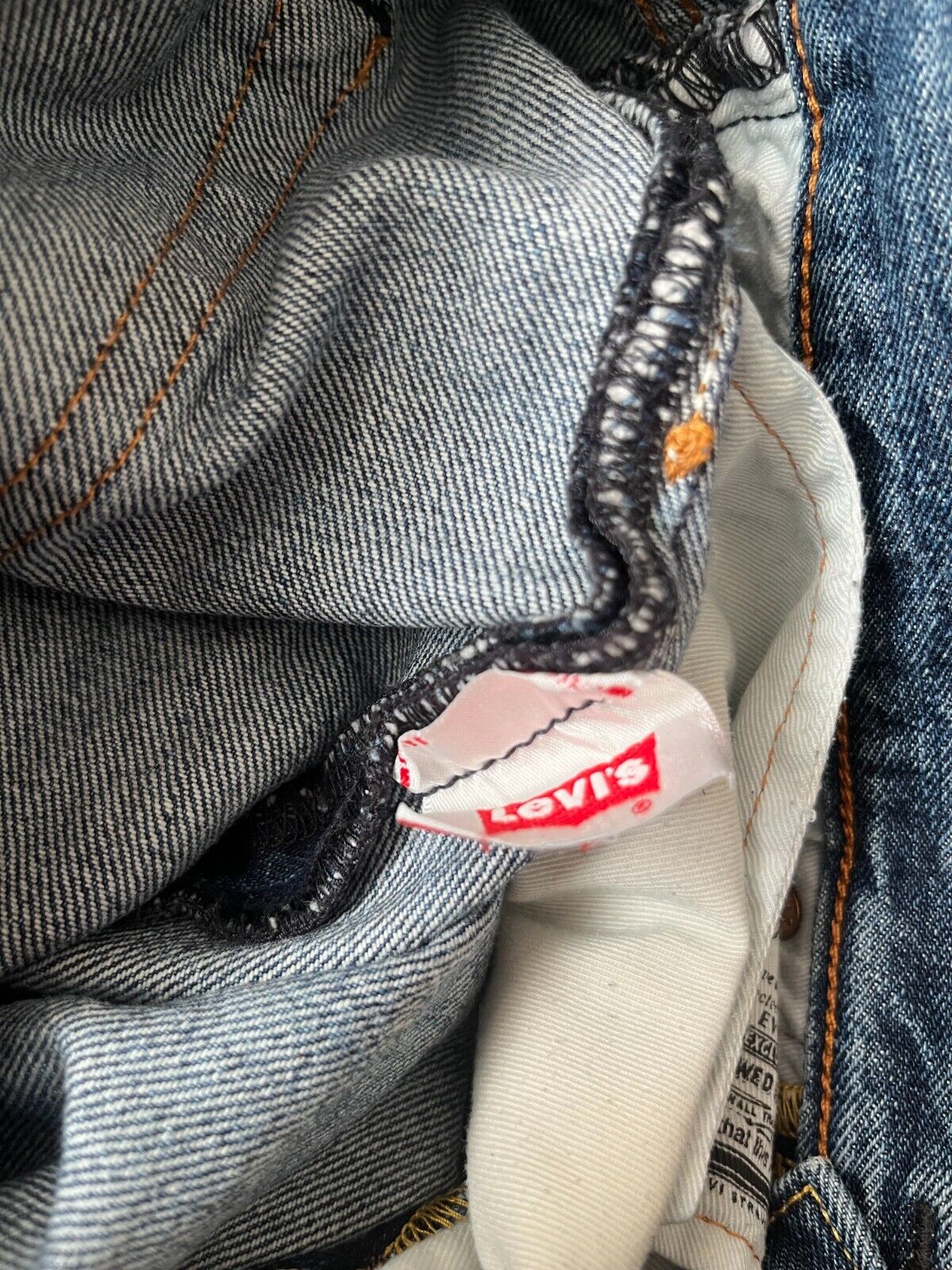 Vintage Levis 501 Blue Jeans Mens 31x32 Regular Fit Straight Leg Denim Red Tag