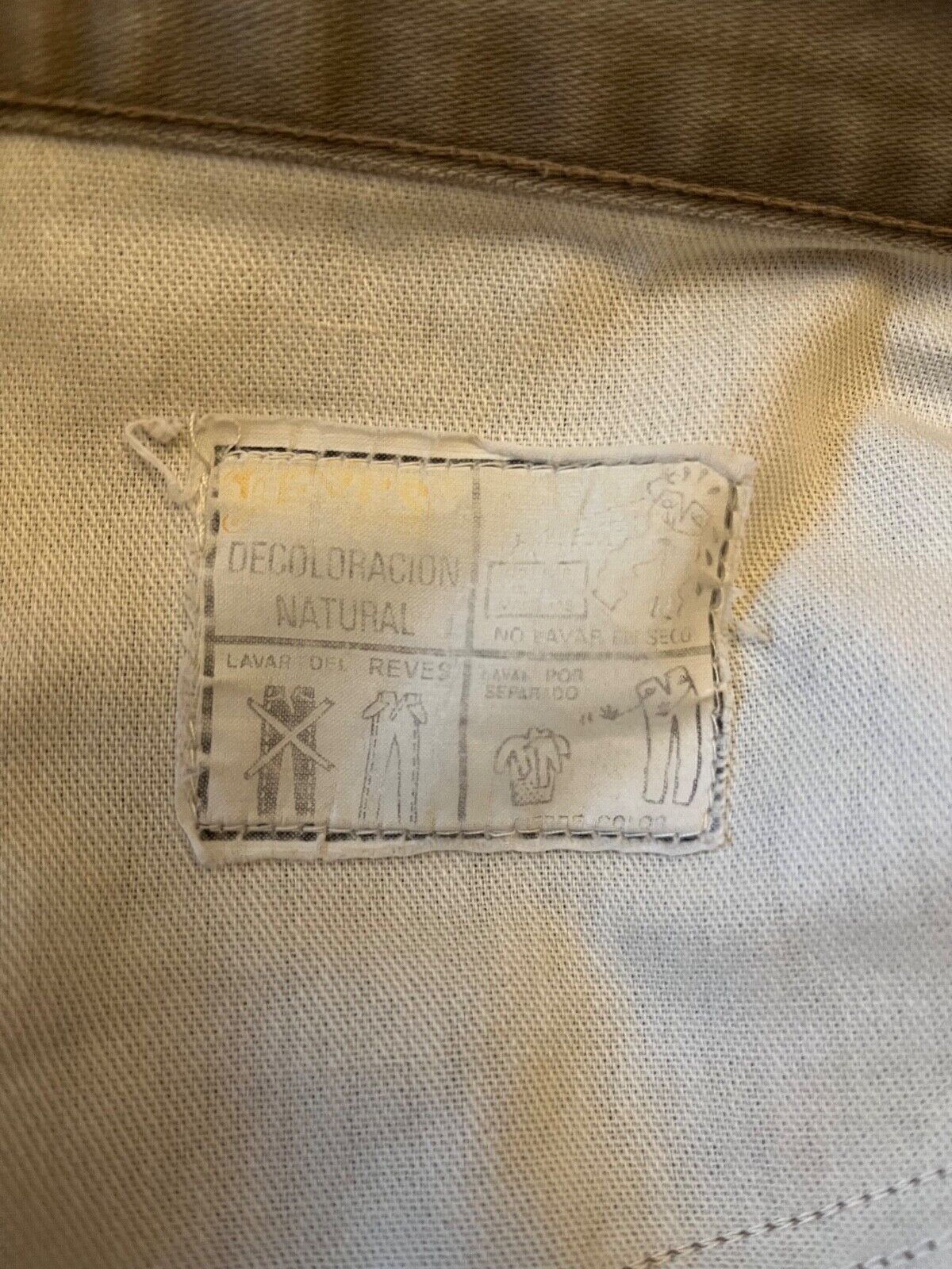 Vintage Levis Jeans Denim Gray Men Size 35x34 Button Fly Made in Spain