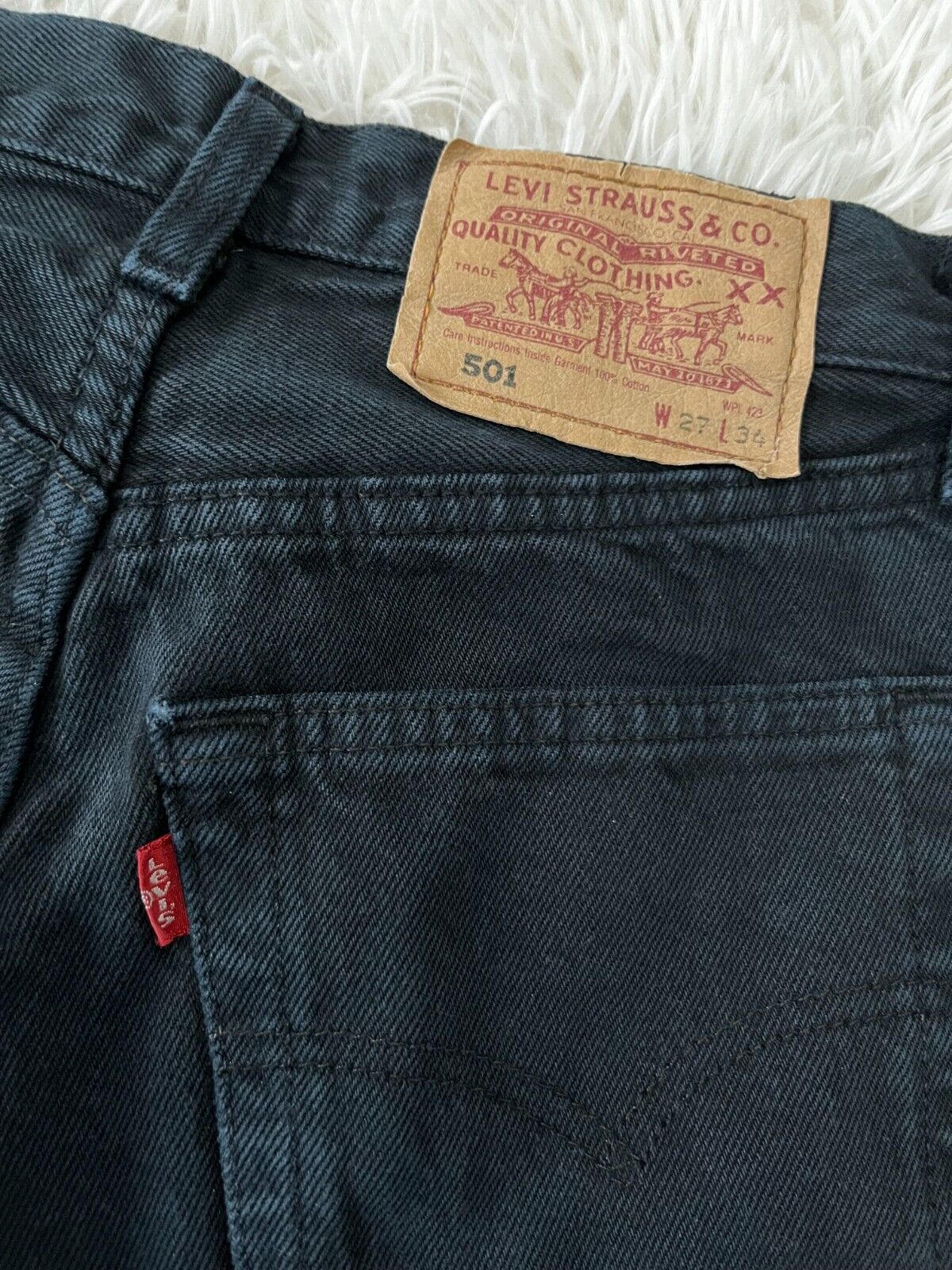 Levis 501 Black Jeans Mens 27x34 Regular Fit Straight Leg Denim Red Tag