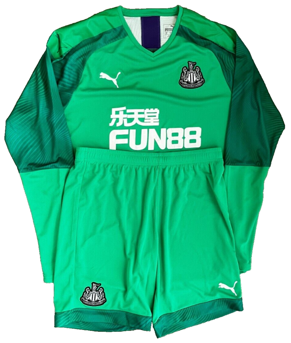 Newcastle United 2019 2020 Goalkeeper Full Kit Jersey Shorts Puma Size Men XL/L